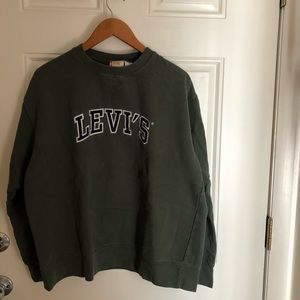 EUC Levi’s sweatshirt
